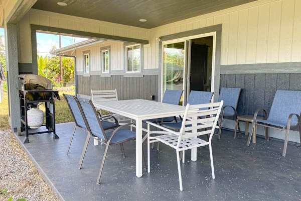 Lanai with lots of seating and a gas grill for you to cook all of the fresh fish you catch.