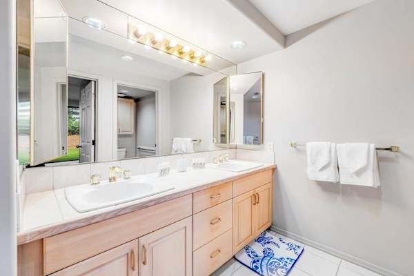 Elegant Double Vanity With Ample Space