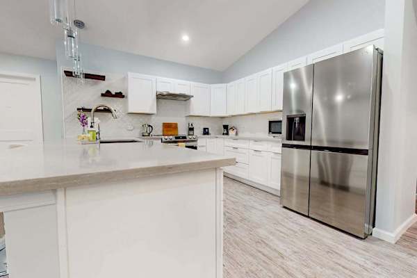 A well-appointed kitchen boasts modern appliances,  create hearty breakfasts or quick snacks with ease.