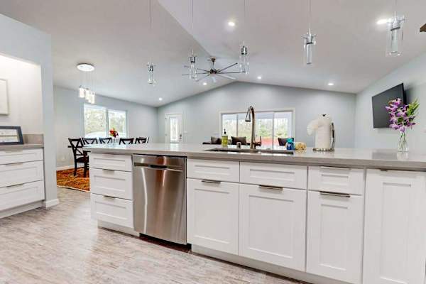 A well-appointed kitchen boasts modern appliances,  create hearty breakfasts or quick snacks with ease.