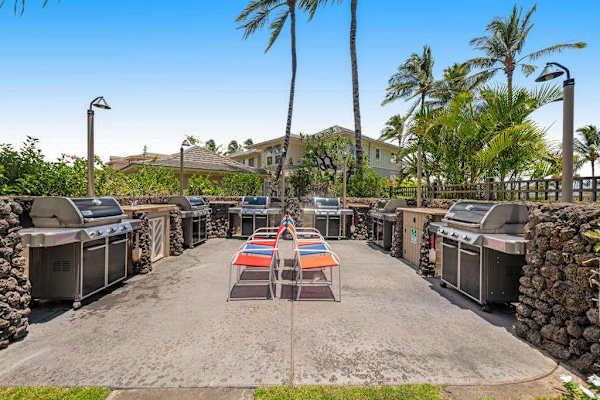 Sunny Outdoor Dining Patio