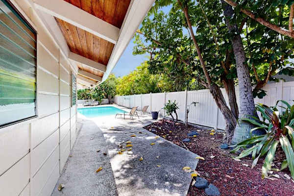 Private Backyard Pathway & Tropical Landscaping