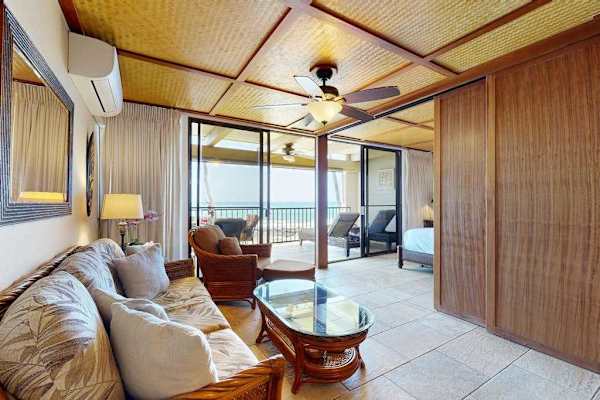 Open Airy Layout Layout Featuring Exquisite Woven Ceiling Accents