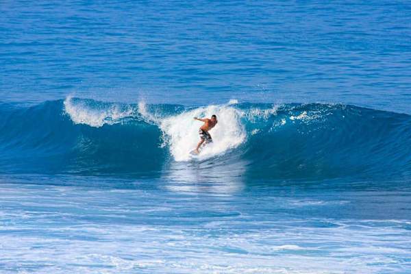 Front Row Seats To Thrilling Local Island Surf Action