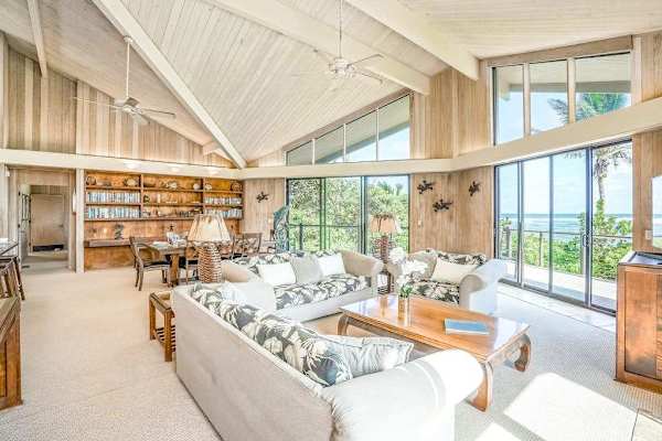 Sunlit Living Area with Comfortable Sectional Seating