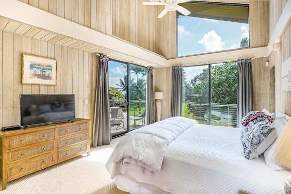 Wake Up Refreshed in the King Suite