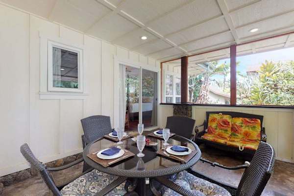 Plenty of seating on the lanai to relax and read a book or sit and dine.