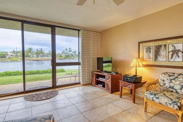 Relaxing Living Area Overlooking The Water