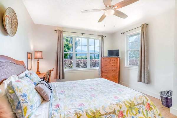 Cozy Queen Bedroom for Peaceful Nights