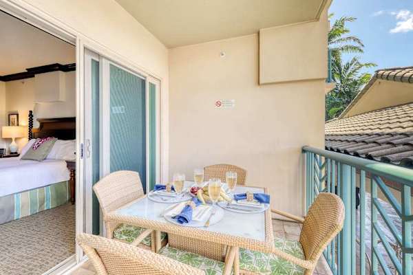 Dine Outdoors with Garden Views