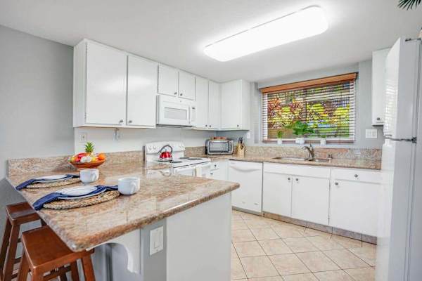 A functional U shaped kitchen 