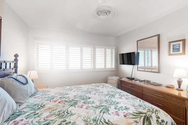 Cozy Queen Bedroom for Restful Nights