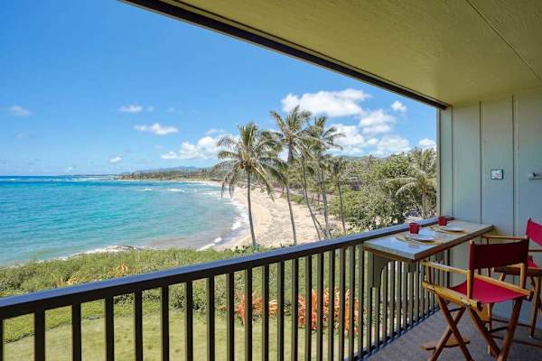 Private lanai overlooking the sparkling Pacific Ocean
