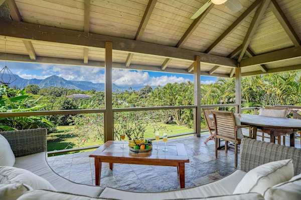 Outdoor living at its finest - enjoy the lovely sectional on the lanai as a great day to "wine" down the evening. 