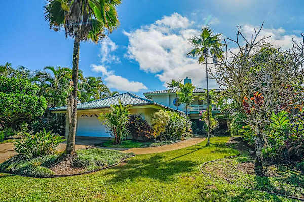 Lush Tropical Property Grounds