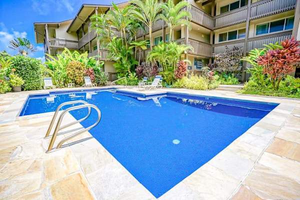 Resort Style Pool Oasis