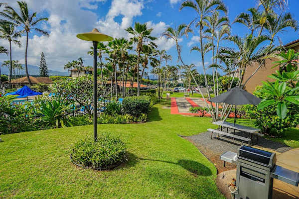 Tropical Garden Courtyard With Resort Views