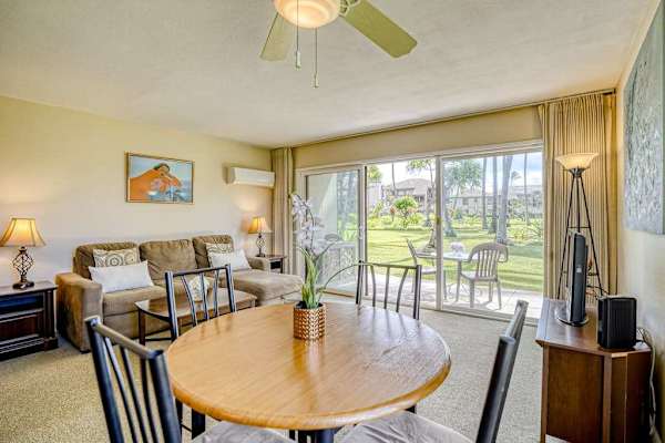 Dining With Garden View Lanai Access