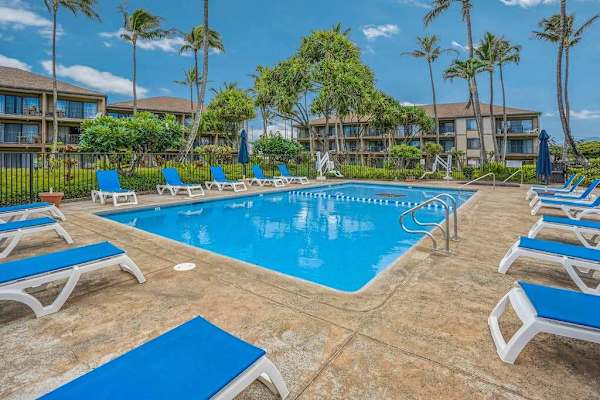 Resort Style Poolside Escape