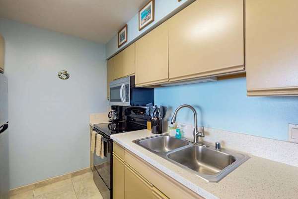Full kitchen with modern appliances for easy cooking