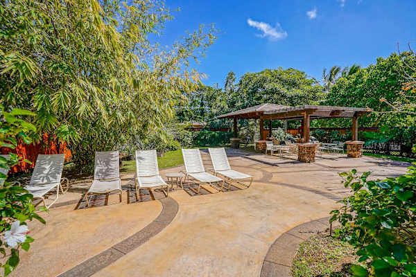  Peaceful Backyard Retreat