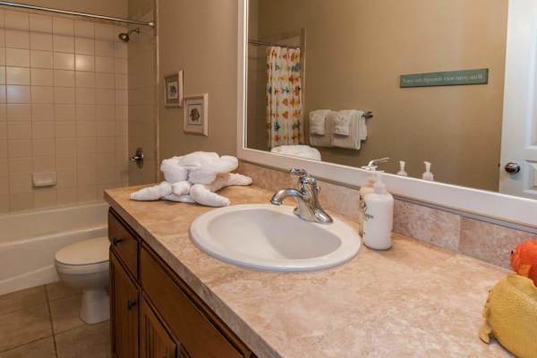 Comfortable Bathroom for Family & Friends