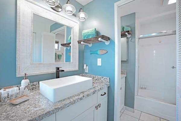 Master bathroom with tub/shower combo.