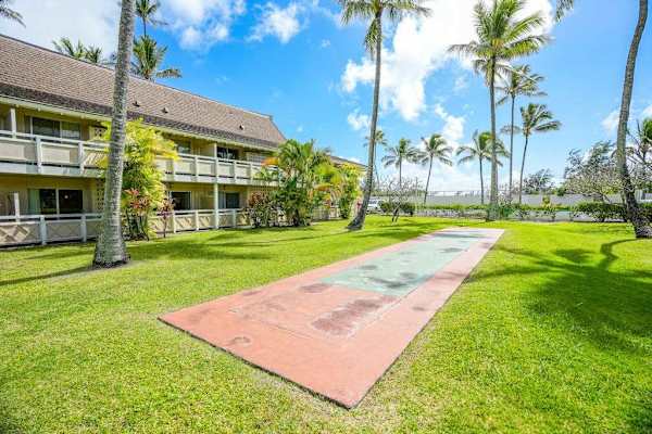 Spacious courtyard with tropical gardens