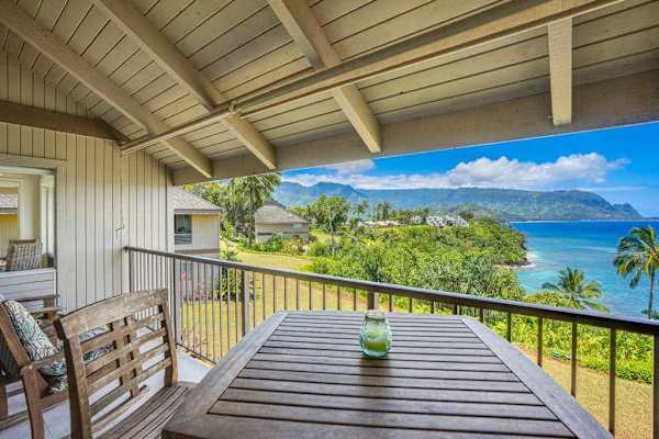Unwind on the covered lanai while enjoying breathtaking ocean views.