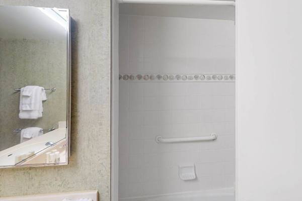 Refresh comfortably in this clean shower after sunny island adventures