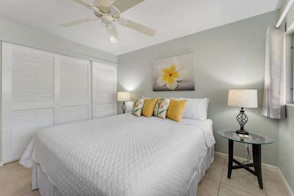 Relax in the Peaceful King Bedroom