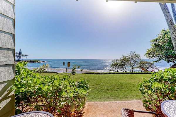 Step outside and enjoy uninterrupted views of the Pacific shoreline.



