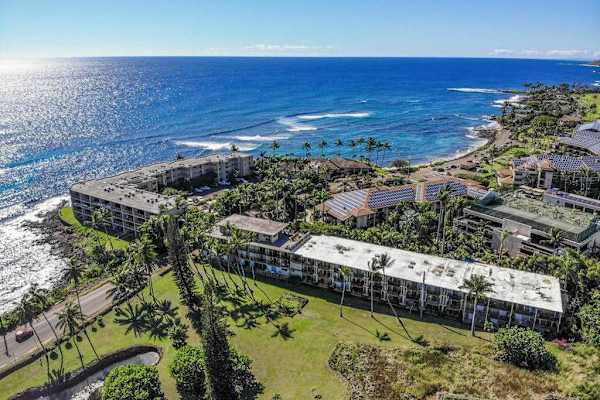 Oceanfront Resort In The Heart Of Paradise