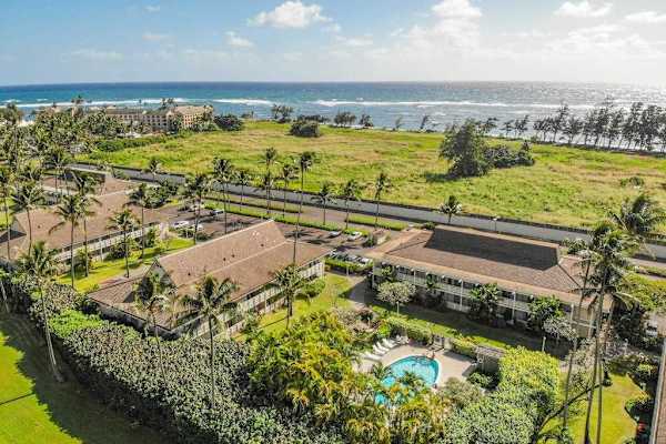 Where Coastal Comfort Meets the Ocean