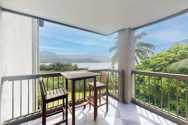 Enjoy fresh breezes and beautiful mountain views from this balcony