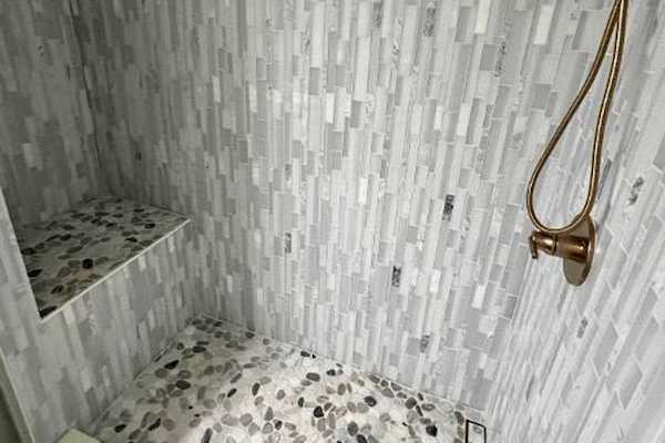 Refresh after island adventures in this clean and spacious shower