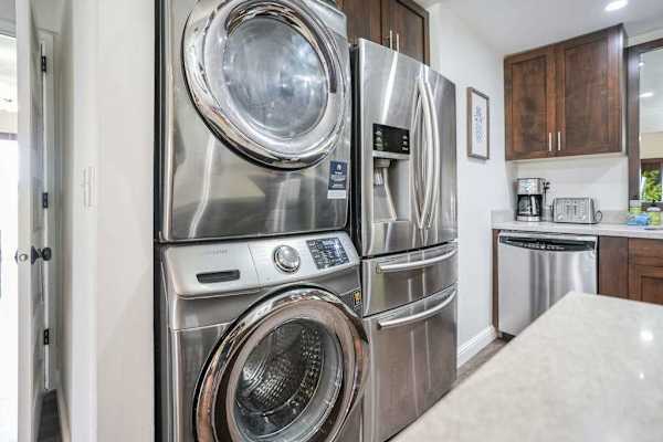 Convenient washer and dryer make refreshing clothes easy during stays