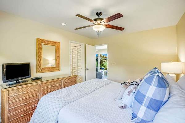 Cozy Bedroom With Comfort At Every Turn