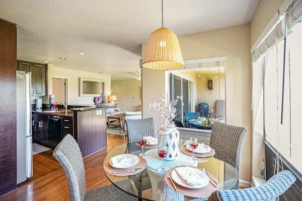Dine Together In Island-Inspired Comfort