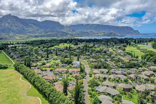 Panoramic Backyard Views With Mountain Backdrop