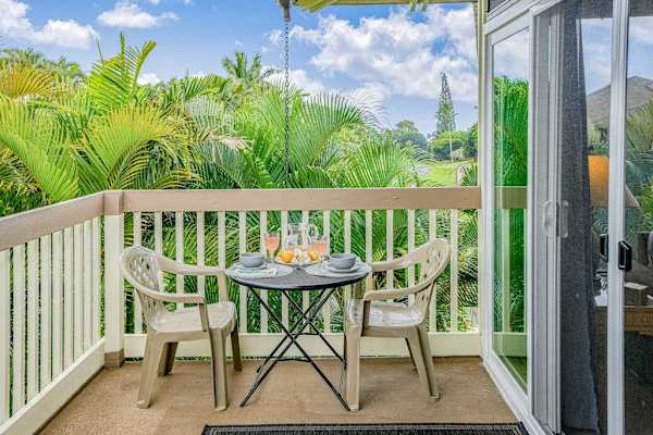 Tropical Lanai Dining Retreat