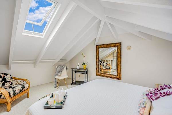 Peaceful King Bedroom Loft Hideaway
