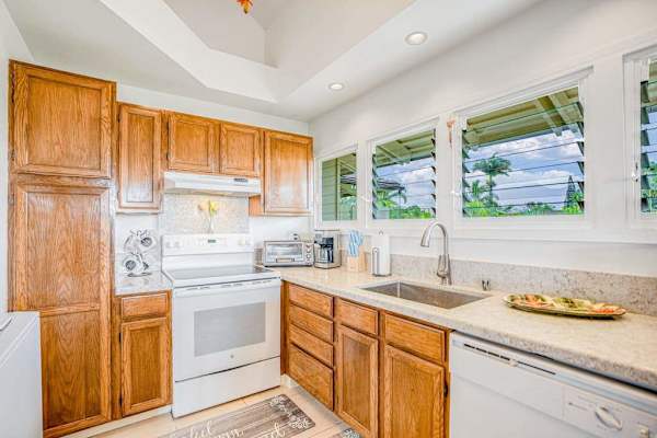 Bright And Breezy Island Kitchen