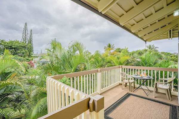 Tropical Lanai Escape With Garden Views
