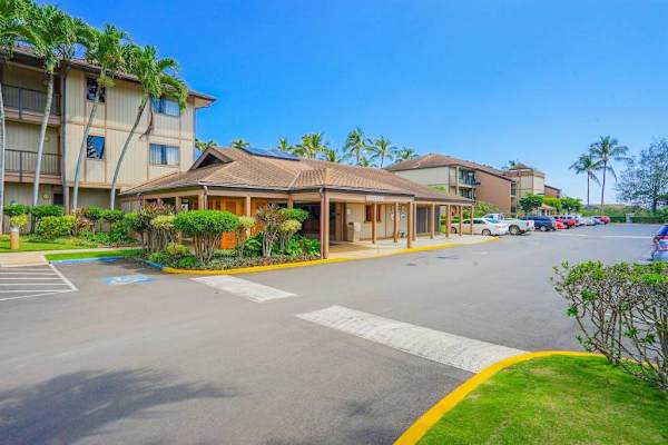 Spacious Resort Grounds With Island Character