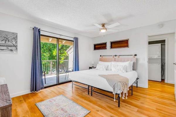 Spacious Loft Bedroom Getaway