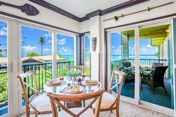 Open-Air Dining With Stunning Ocean Views
