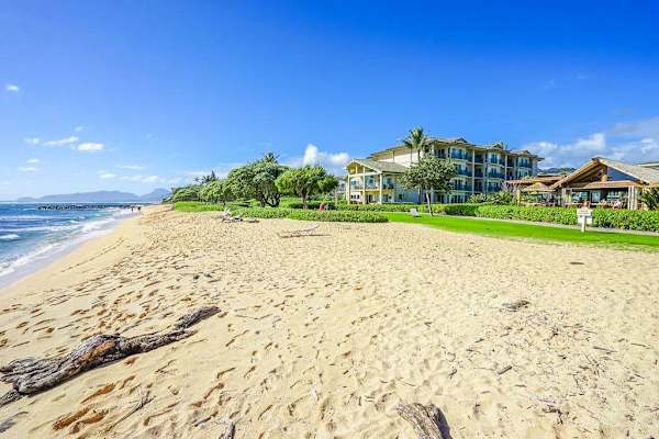 Golden Beachfront Paradise With Endless Island Beauty
