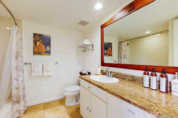 Bright Bathroom With Modern Vanity
