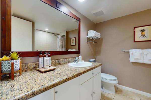 Bright Bathroom With Modern Vanity
